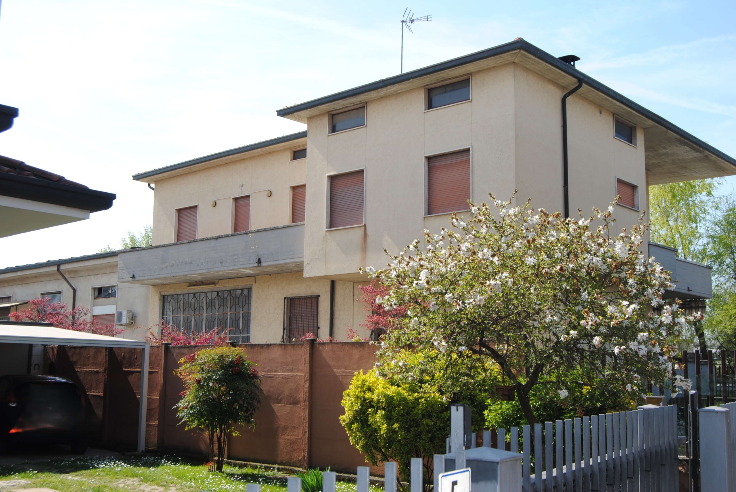 Villa plurifamiliare via G. Watt 7, Trezzo sull’Adda00012